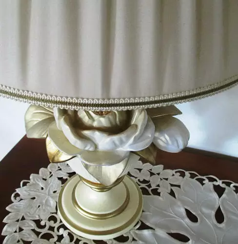Cleaning a fabric lampshade